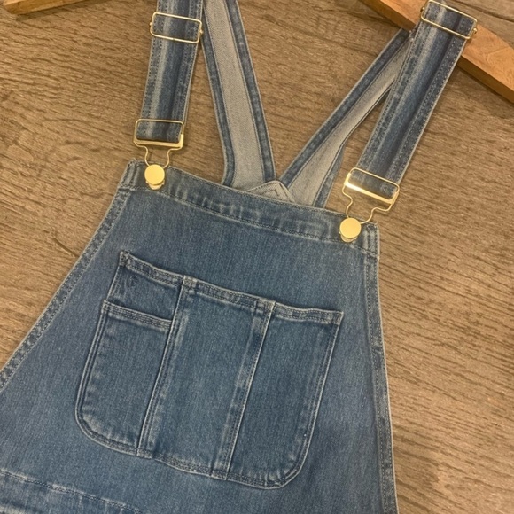 FRAME Denim Le Garcon Overalls. - Picture 6 of 11